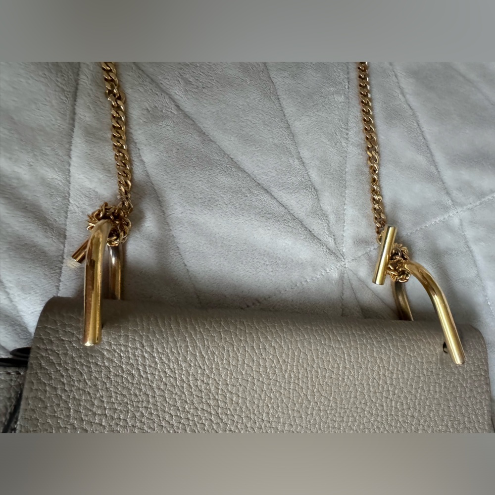 Chloe Leather Drew Crossbody Bag - Picture 14 of 15